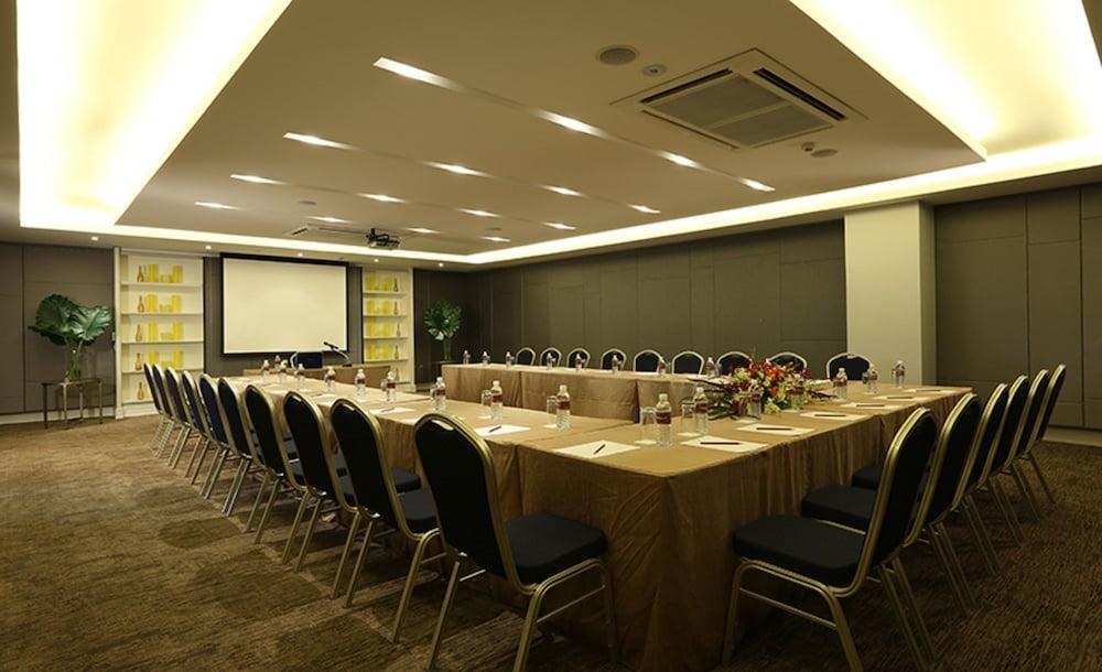 Bangna Pride Hotel & Residence Bangkok Kültér fotó